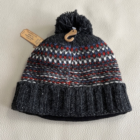 NWT - Fat Face Adult Hand Knitted 100% Wool Fairisle Bobble Hat - Picture 3 of 6